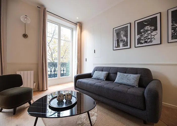 Appartement De Luxe Dans Le Centre De Paris 2-4P