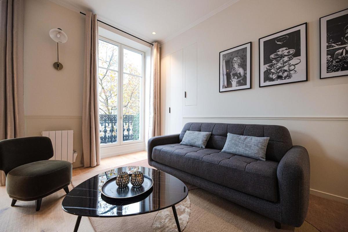 De Luxe Dans Le Centre De 2-4p *